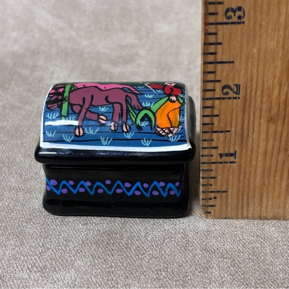 Hand Painted Ceramic Mexico Clay Jewelry Box Mexican Artisan-Signed - Picture 8 of 8